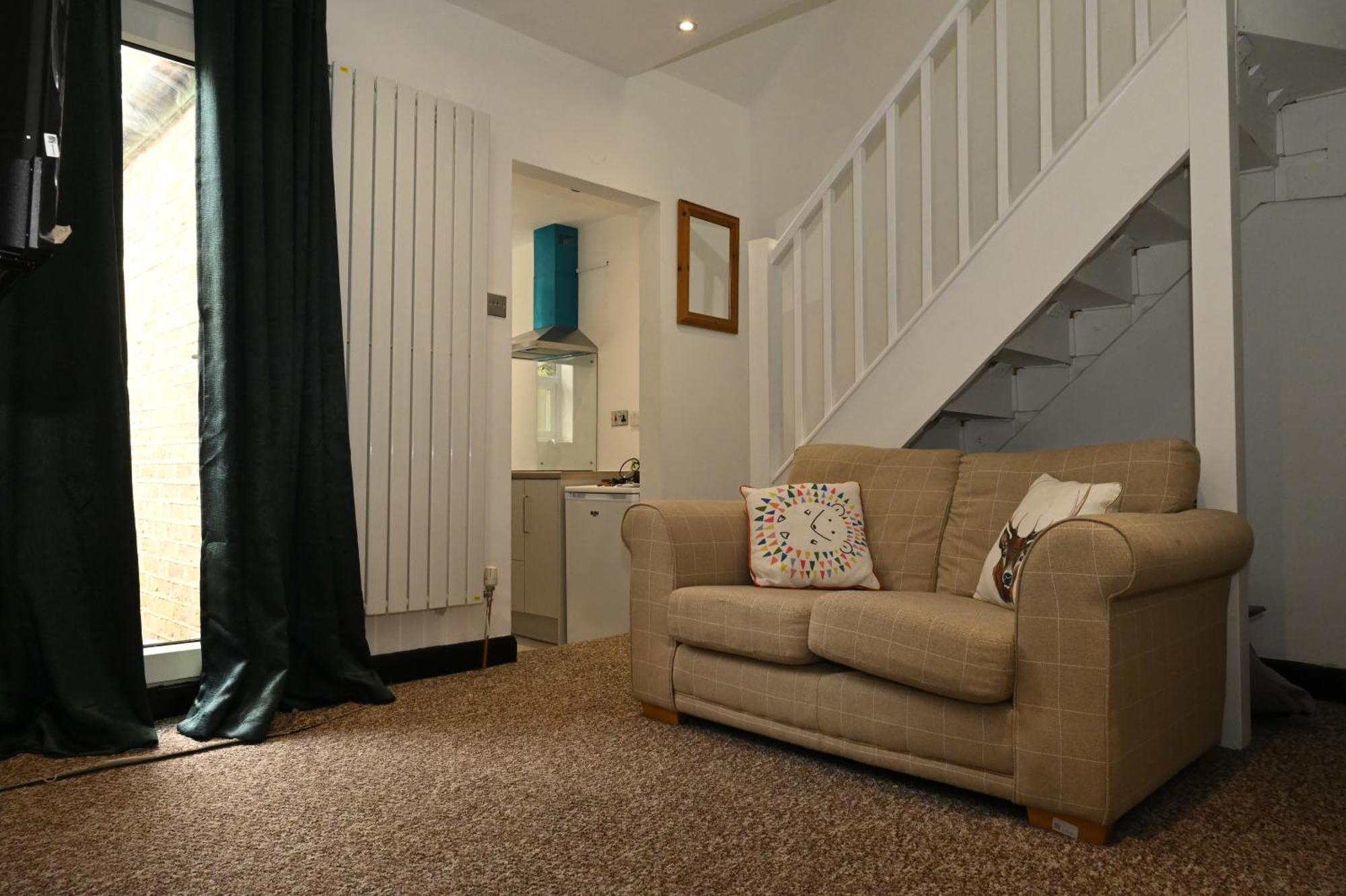 Cozy Luton Apartment Chatham  Exterior foto